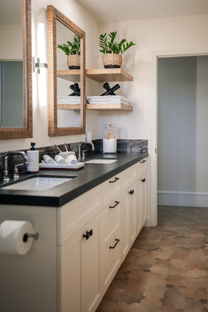 Professional interior real estate photography showcasing a luxury home in San Diego by Noah Gilman Productions.